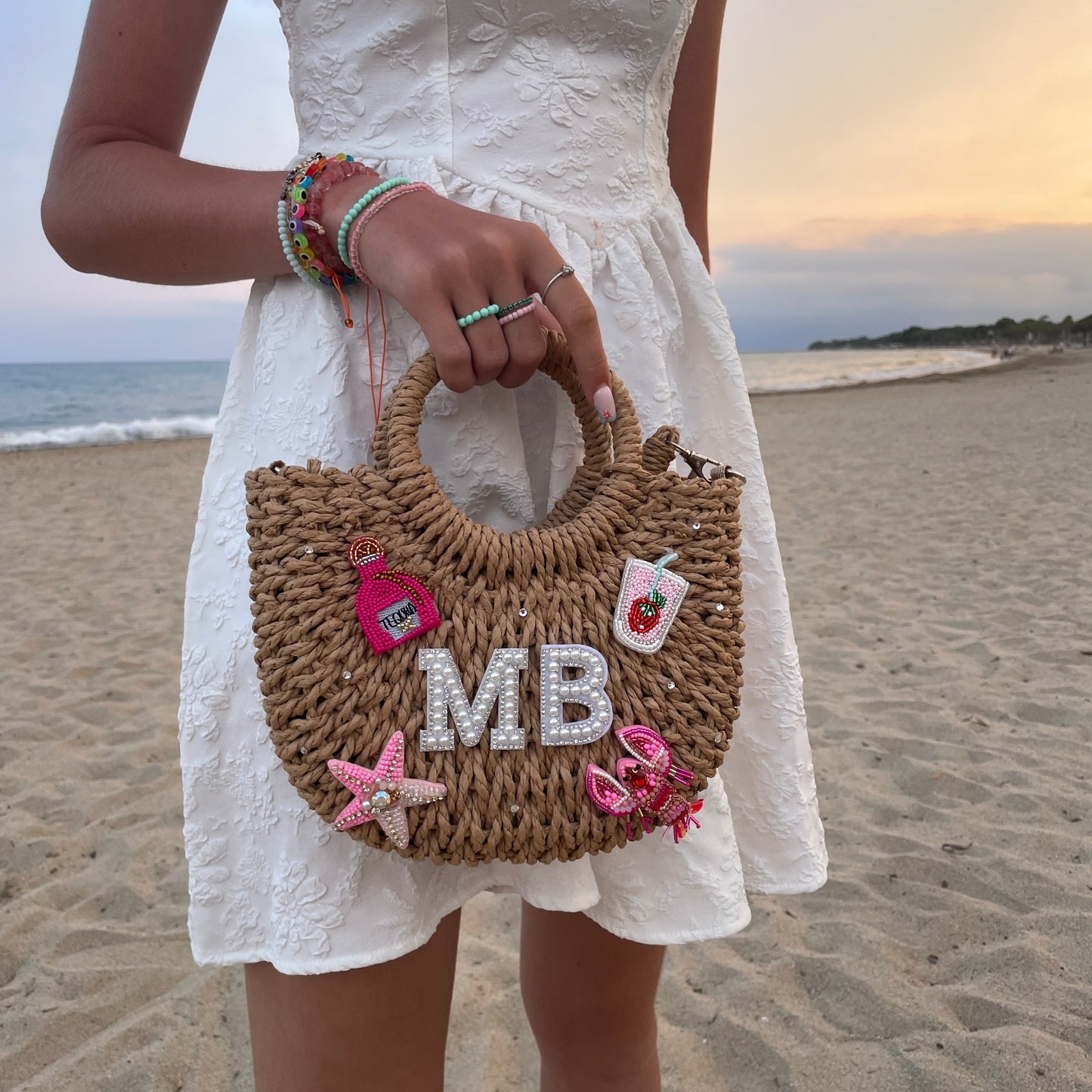 Design your own beaded ADA straw basket bag | Cloth'N'Card