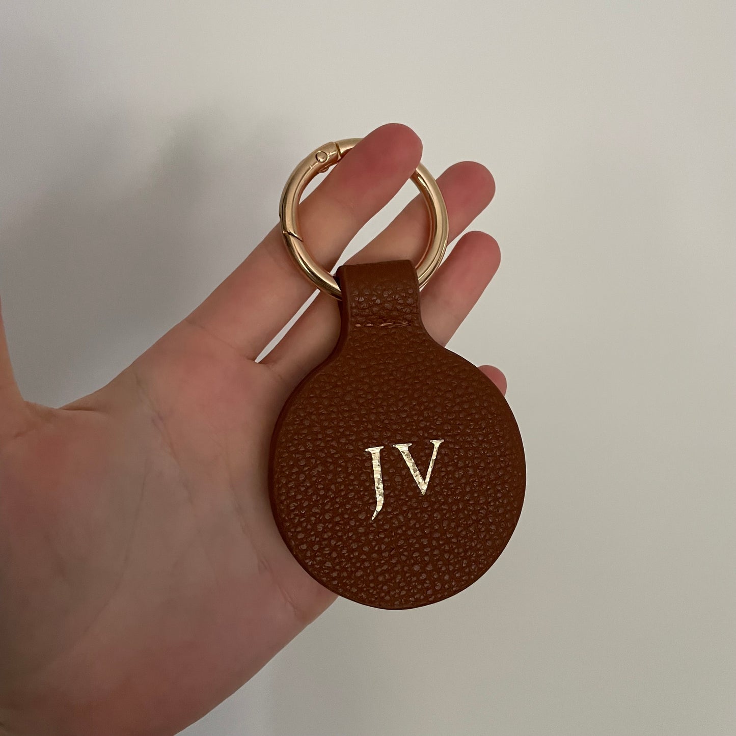 Outlet: JV hat holder bag charm